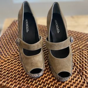 AEROSOLES Mary Jane Peep Toe heels- NEW! 9 US